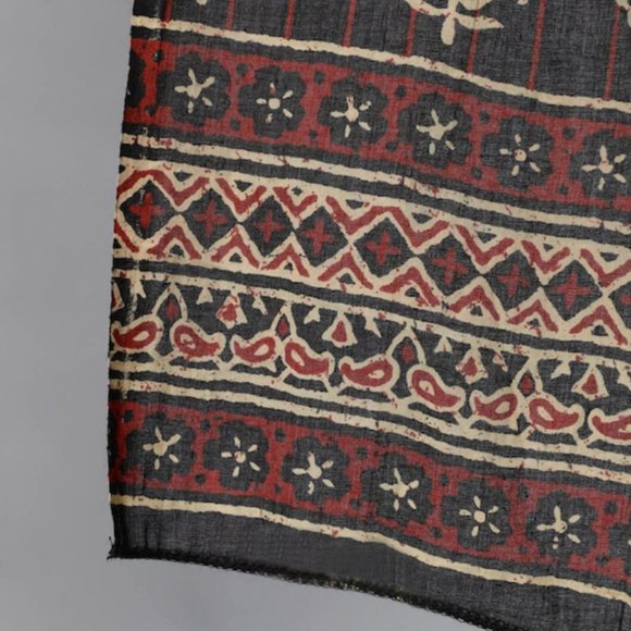 Women Black Ethnic Motifs Printed Pure Cotton Kurta with Palazzos & With Dupatta - Picture 4 of 6